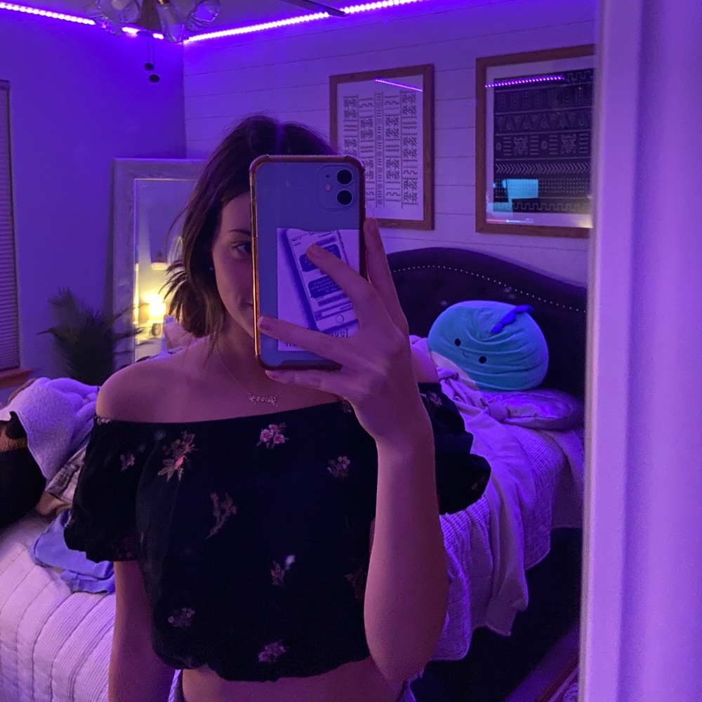 american eagle off the shoulder floral top